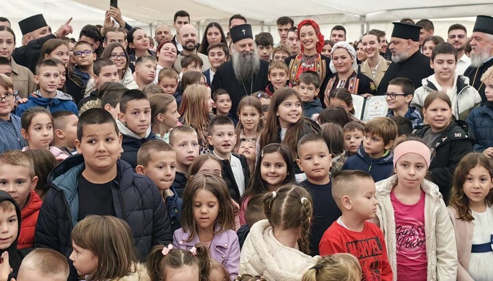 Патријарх с верним народом у Марибору. Фото: Архиепископија ТВ