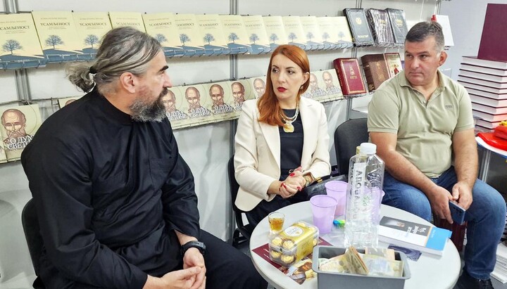 Митрополит Методије на Сајму књига. Фото: Епархија будимљанско-никшићка. 