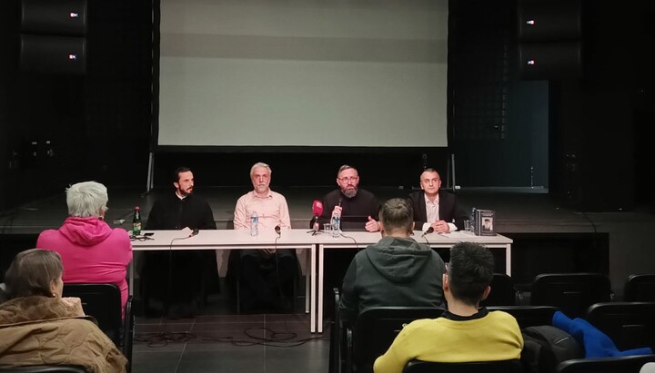 Панел дискусија. Фото: СПЦ