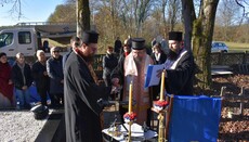 Освећење Крста за храм у Доњем Селишту