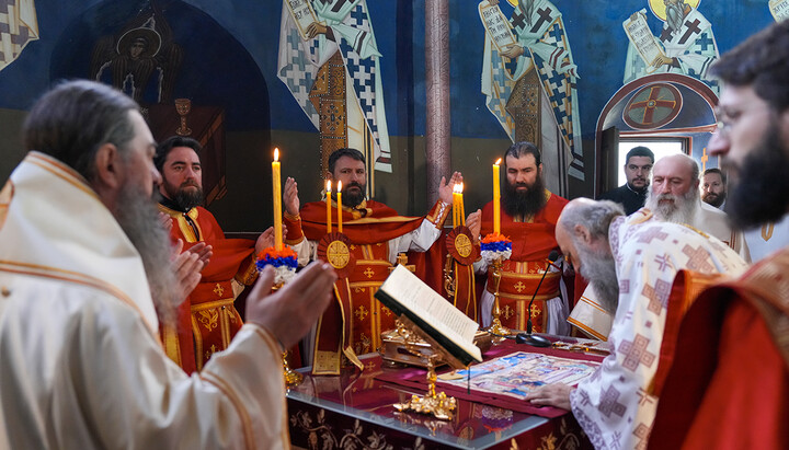 Молитва у храму Св. Георгија на Старој Бежанији. Фото: СПЦ