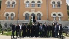 Коло српских сестара донирало Цетињску богословију