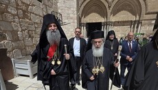 Патријарх Порфирије честитао годишњицу службе патријарху Теофилу