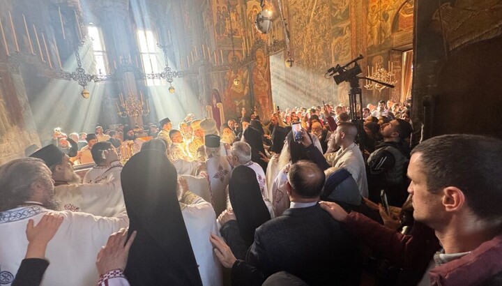 Заједничка молитва над славским даровима. Фото: СПЦ