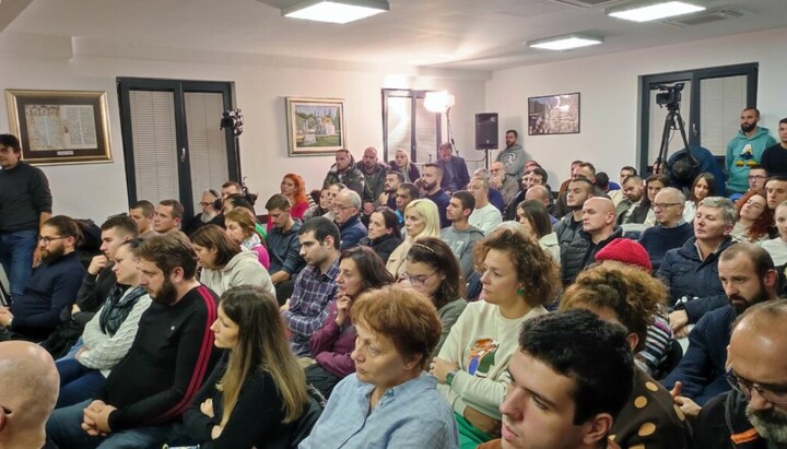 Дијалошка трибина. Фото: Журнал.ме