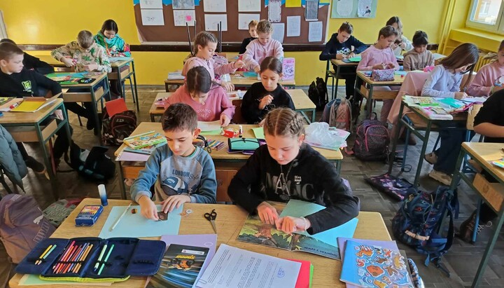 Ликовне изложбе у Љигу. Фото: Епархија ваљевска.