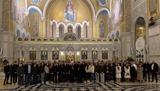 Патријарх Порфирије дочекао ученике из Вуковара у храму Светог Саве