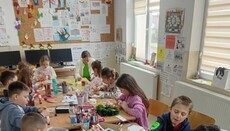 Тамнавски школарци организовали Божићне радионице