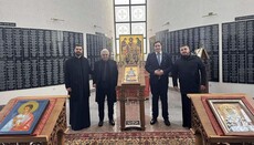 Министар информисања Србије посетио светиње у Источном Сарајеву