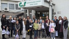 Коло српских сестара је посетило геронтолошки центар у Руми