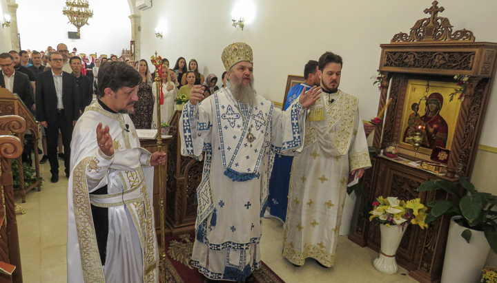 Срби на Малти дочекали епископа Андреја у Томиној недељи