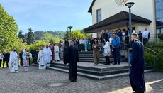 Митрополит Григорије: Треба да следимо пример Жена мироносица и похитамо за Христом!