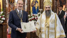 Директор Рогановић одликован великим црквеним признањем