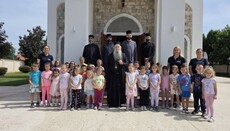 Митрополит Фотије посетио парохије Петропавловског храма