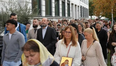Верници УПЦ пети пут учествовали у литији Српске Цркве у Бечу