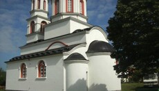 Патријарх освештава цркву у Дражњу