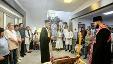 Мошти Светог Нектарија Егинског дочекане у КБЦ Земун