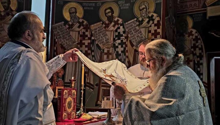 Архимандрит Теологос у Богословији у Нишу. Фото: Нишка богословија