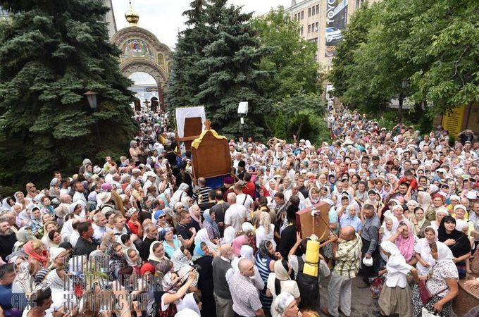 Thousands of pilgrims continue their pious journey in All-Ukrainian Cross Procession – 2016