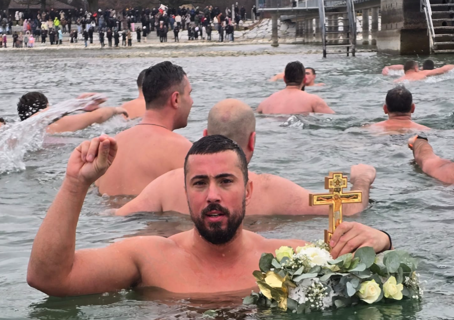 Крстовдан, Богојављење и Јовањдан сабрали Србе широм света фото 8