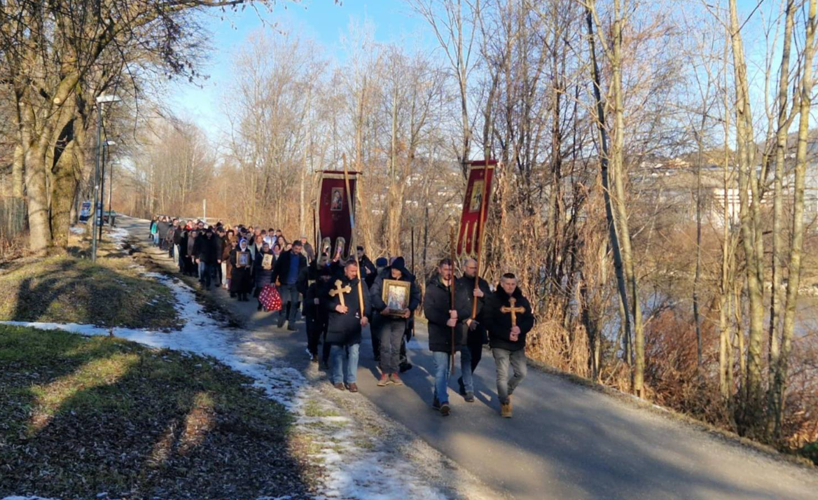 Крстовдан, Богојављење и Јовањдан сабрали Србе широм света фото 19