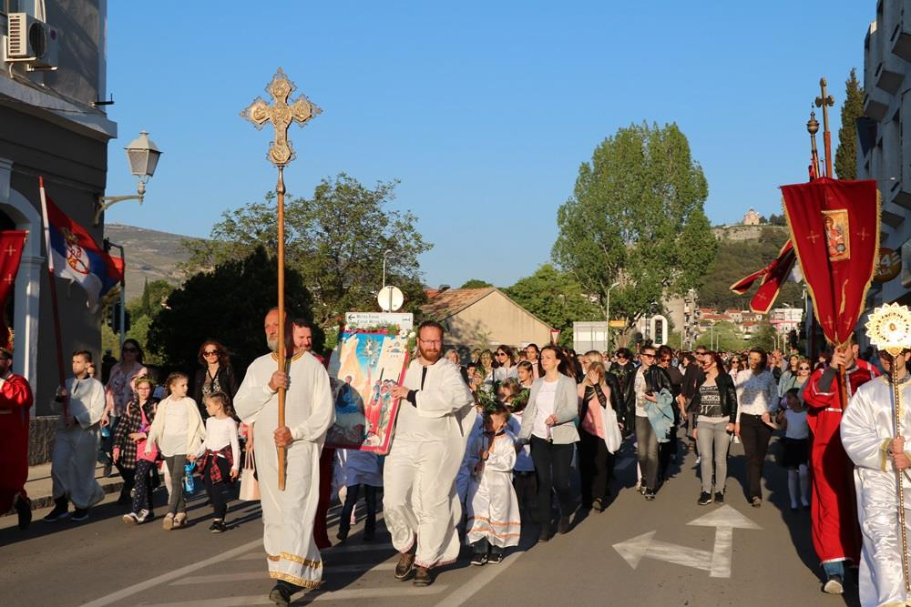 Врбица: лазарице, дечја игра, молитва и песма – како Срби славе Врбицу  фото 1