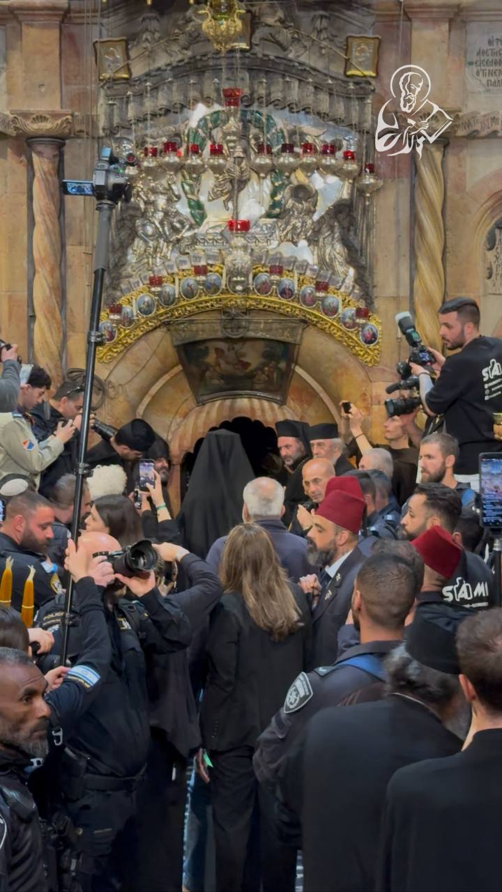 Ексклузивно: Силазак Благодатног огња – директан пренос фото 6