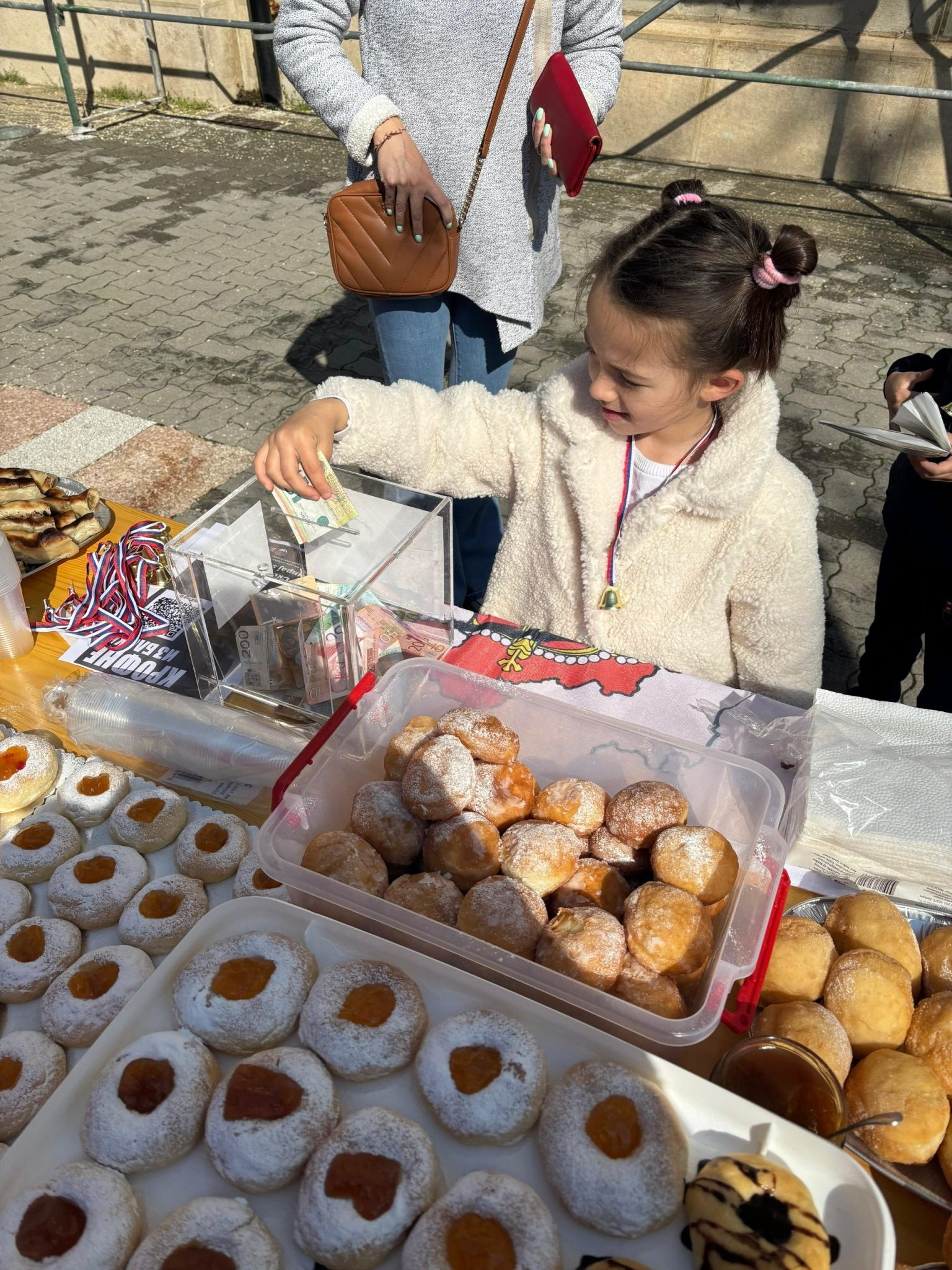 Хуманитарна акција „Крофне из блока” повезала регион и дијаспору фото 2
