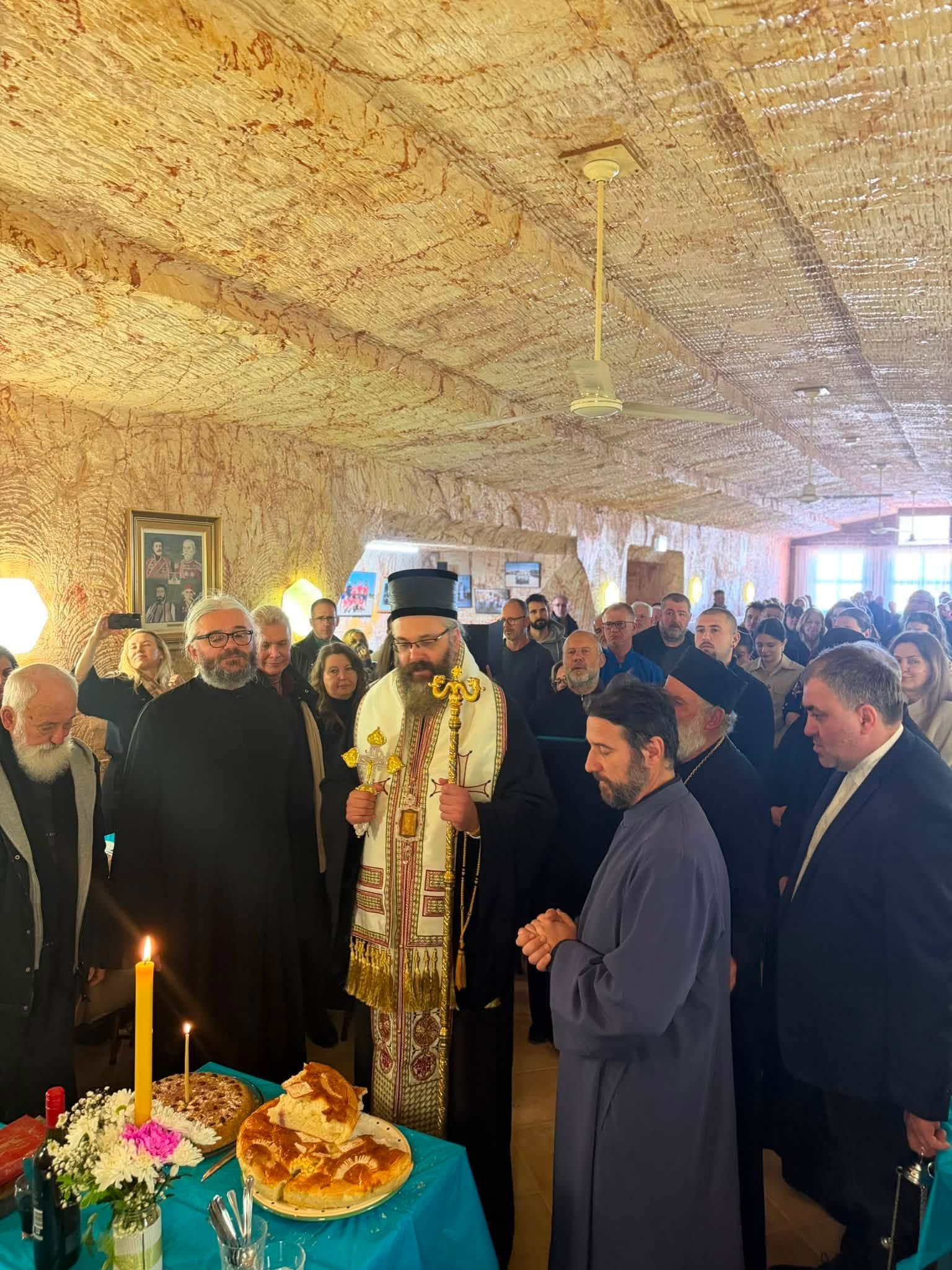 Литургија у подземном храму Светог Илије сабрала православне у Кубер Пидију фото 1
